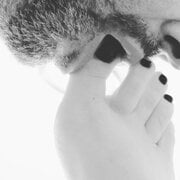 toes.jpg
