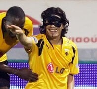 blanco-aek-zoro.jpg