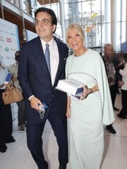 youweekly.gr_1777315467777.jpg