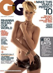 RIHANNA-TOPLESS-GQ.jpg