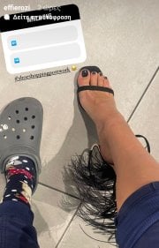 Effi-Rozi-Feet-6925161.jpg