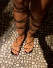 Georgia-Siameti-Feet-6584051.jpg