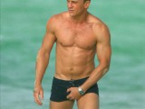 daniel-craig-bulge-grab.jpg