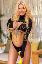 LINDA-EROTIC-BUSTY-UKRAINIAN-GDE-MODEL-IN-ATHENS.jpg