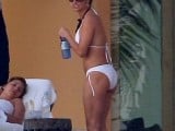 demi-moore-bikini-01.jpg