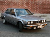 250px-BMW_325_1987_E30.jpg