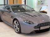 2009-11-05_Grey_Aston_Martin_V12_Vantage.jpg