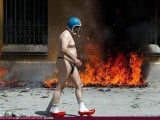 wtf_pics-fireman.jpg