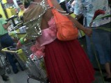 fashion-fail-an-orange-purse-are-you-crazy.jpg