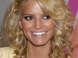 Jessica_Simpson+Jan_2005.jpg