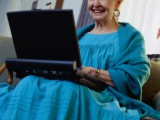 granny-on-computer-ssa-3.jpg