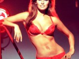 raquel_welch_leaning_in_red[1].jpg