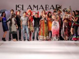 1334099651-islamabad-fashion-week-2012-underway_1151578.jpg