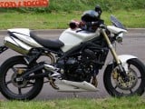 08_Triumph_StreetTriple-267.jpg