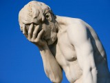 Paris_Tuileries_Garden_Facepalm_statue.jpg