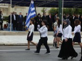 ΠΡΩΤΟΦΑΝΕΣ-ΜΟΥΣΟΥΛΜΑΝΑ-ΜΑΘΗΤΡΙΑ-ΠΑΡΕΛΑΣΕ-ΜΕ-ΜΑΝΤΗΛΑ-ΣΤΗΝ-ΕΠΕΤΕΙΟ-ΤΗΣ-25ΗΣ-ΜΑΡΤΙΟΥ.jpg