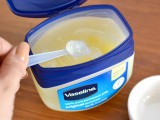 vaseline-ν.jpg