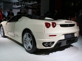 800px-Ferrari_430_Spider_white_back.jpg