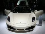 800px-Ferrari_430_Spider_white_front.jpg