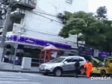 epic-car-towing-fail-in-china.gif