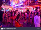 soi-cowboy-a-sukhumvit-bangkok-thailandia-ggmdej.jpg