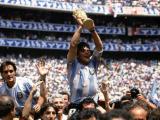 2010-08-28-21-47-32-7-1986_arg_finale_maradona_457_uv.jpeg