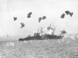 117-USS_Louisville_hit_by_kamikaze.jpg