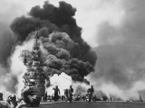 133-800px-USS_Bunker_Hill_hit_by_two_Kamikazes1.jpg