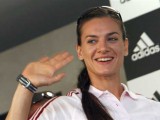 1220646714_yelena_isinbayeva_polevault.jpg