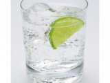 glass-of-soda-water-and-lime-slice.jpg