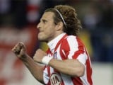 forlan_2009_3_1_21_43_54_b.jpg