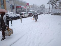 athens-snow1-credit-greek-reporter.jpg