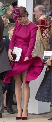 4999832-6268483-Close_call_The_Duchess_of_Cambridge_giggled_as_she_pinned_down_t-m-2_153936511...jpg