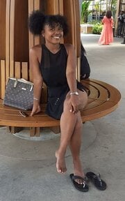 17204811-2.jpg