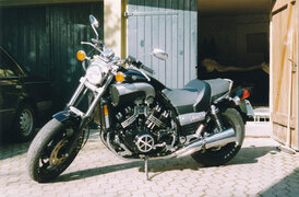 1280px-Yamaha_V-Max_.jpg